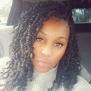 Meet your Posher, Vanessa